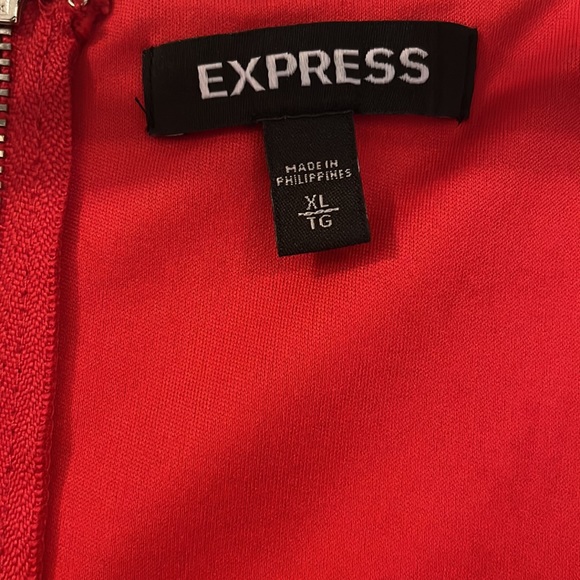 Women’s Dress - Picture 4 of 10